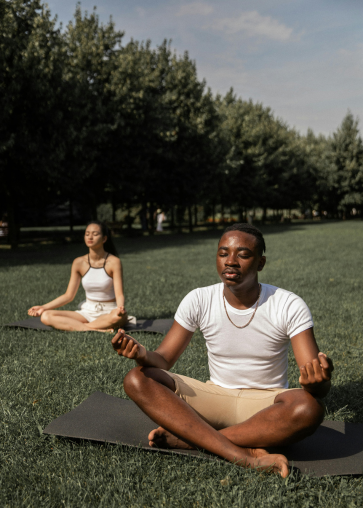6 Hacks For Fitting Meditation